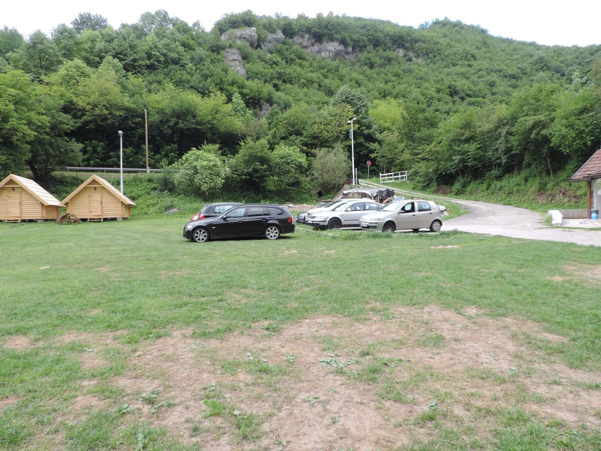 Hotel Camp Vrbas Rekavice Exterior foto